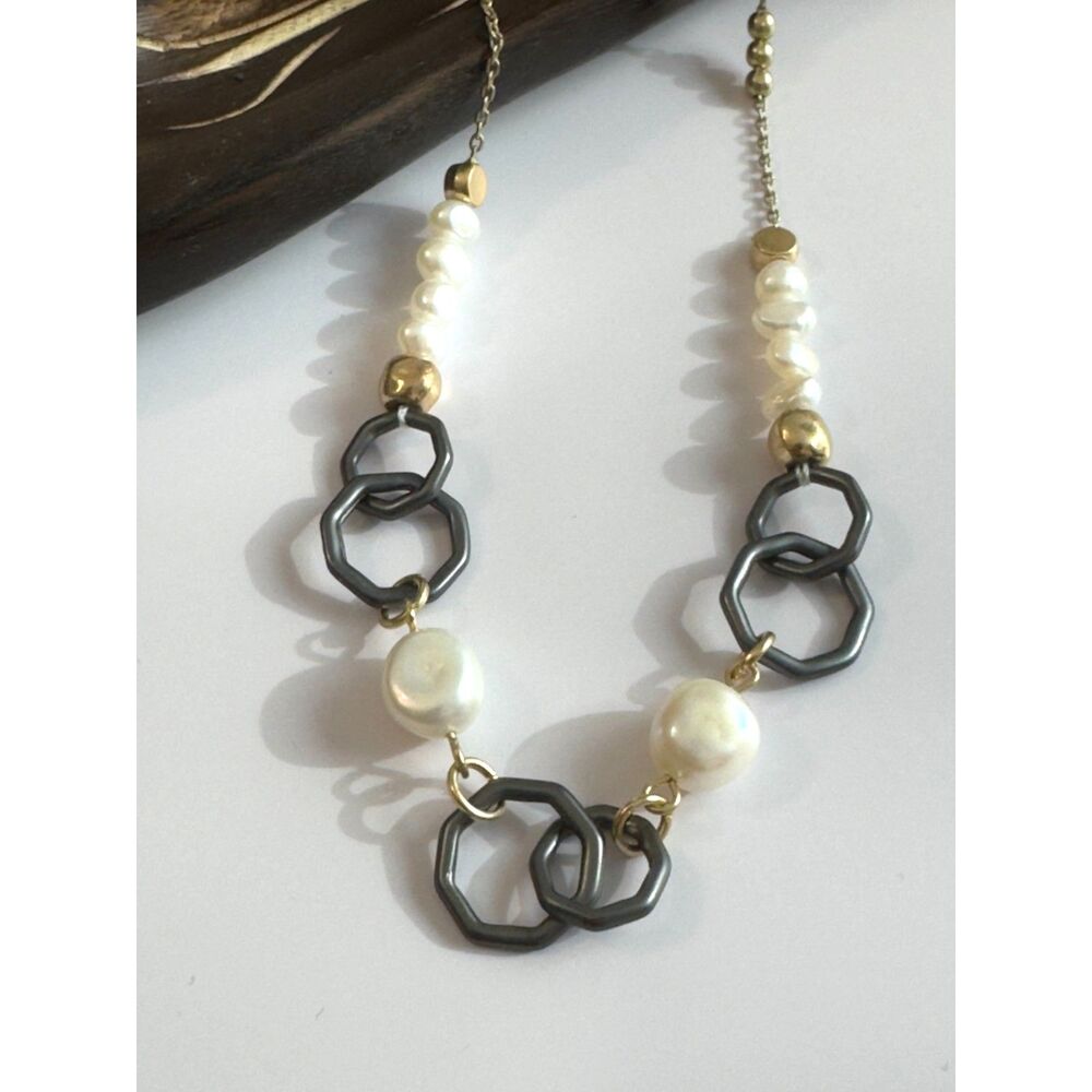 Sweet Lola Pearl Necklace